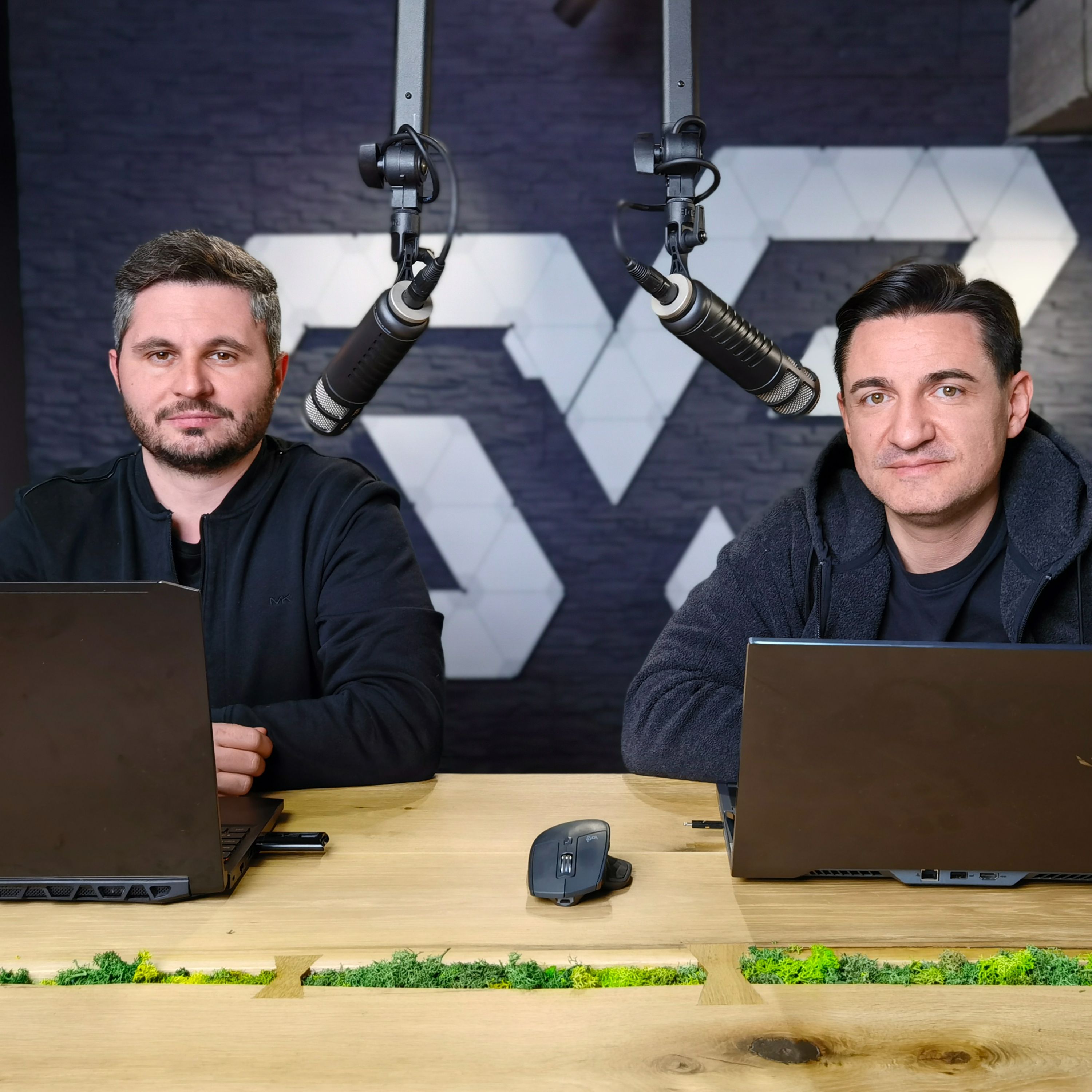 CuriosITy 68 - Gunoi în spațiu, Pliabil Xiaomi, OnePlus Watch, Rachete Nucleare, Aspirator Laser