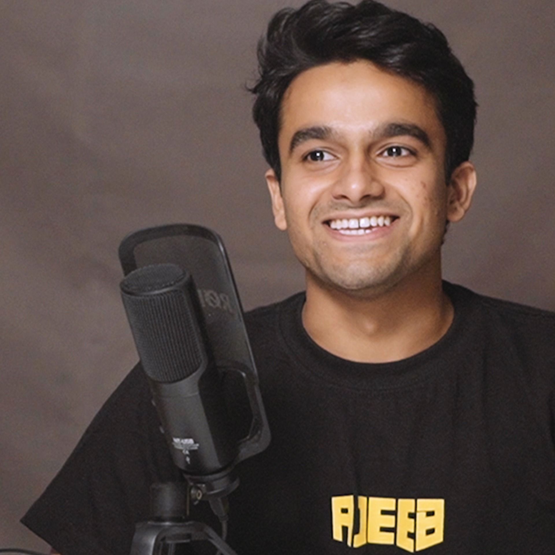 Ep. 14 - Freelance Horror Stories (feat. Areeb Tariq)