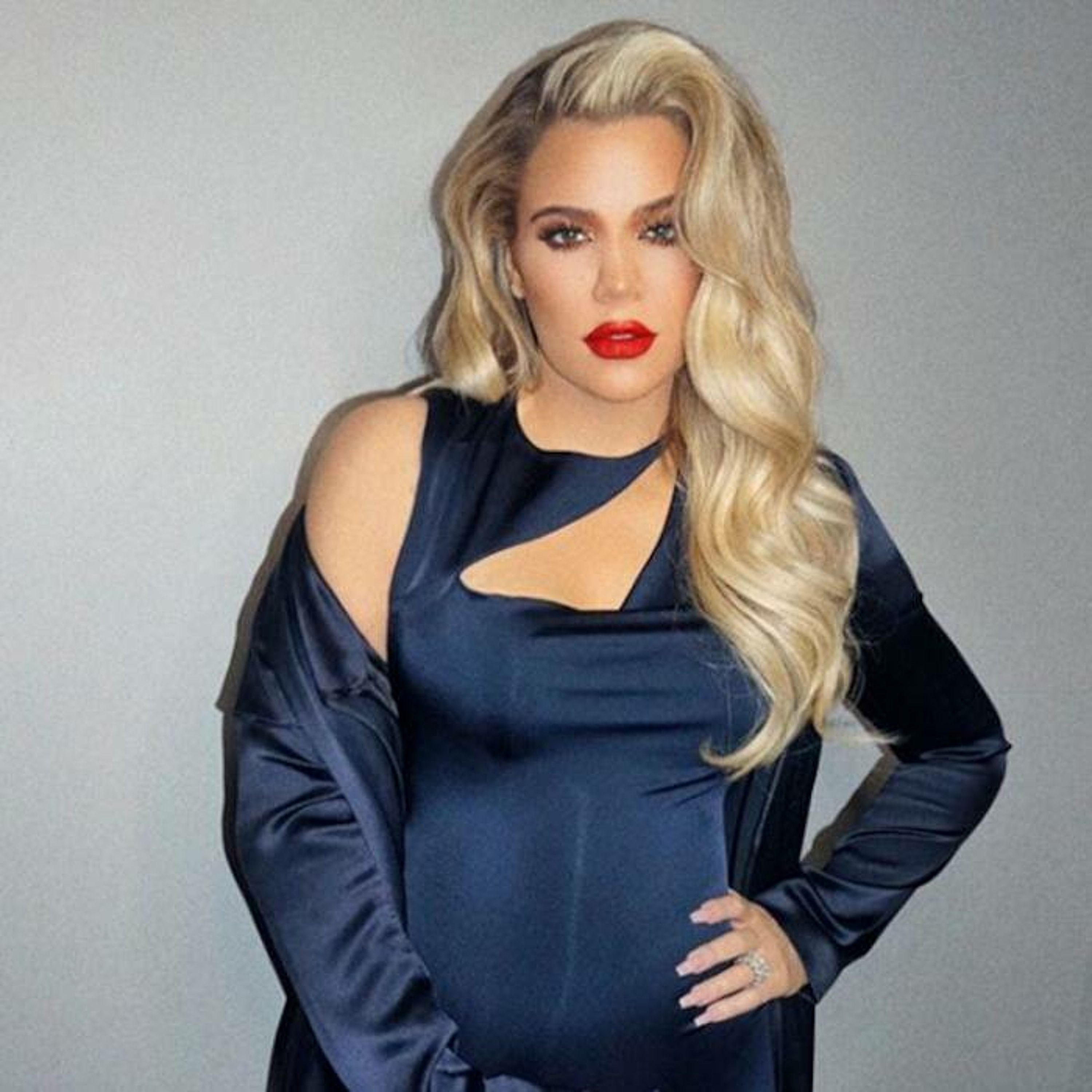#002 KHLOE KARDASHIAN: De Lamar a Tristan, el amor no existe episode artwork