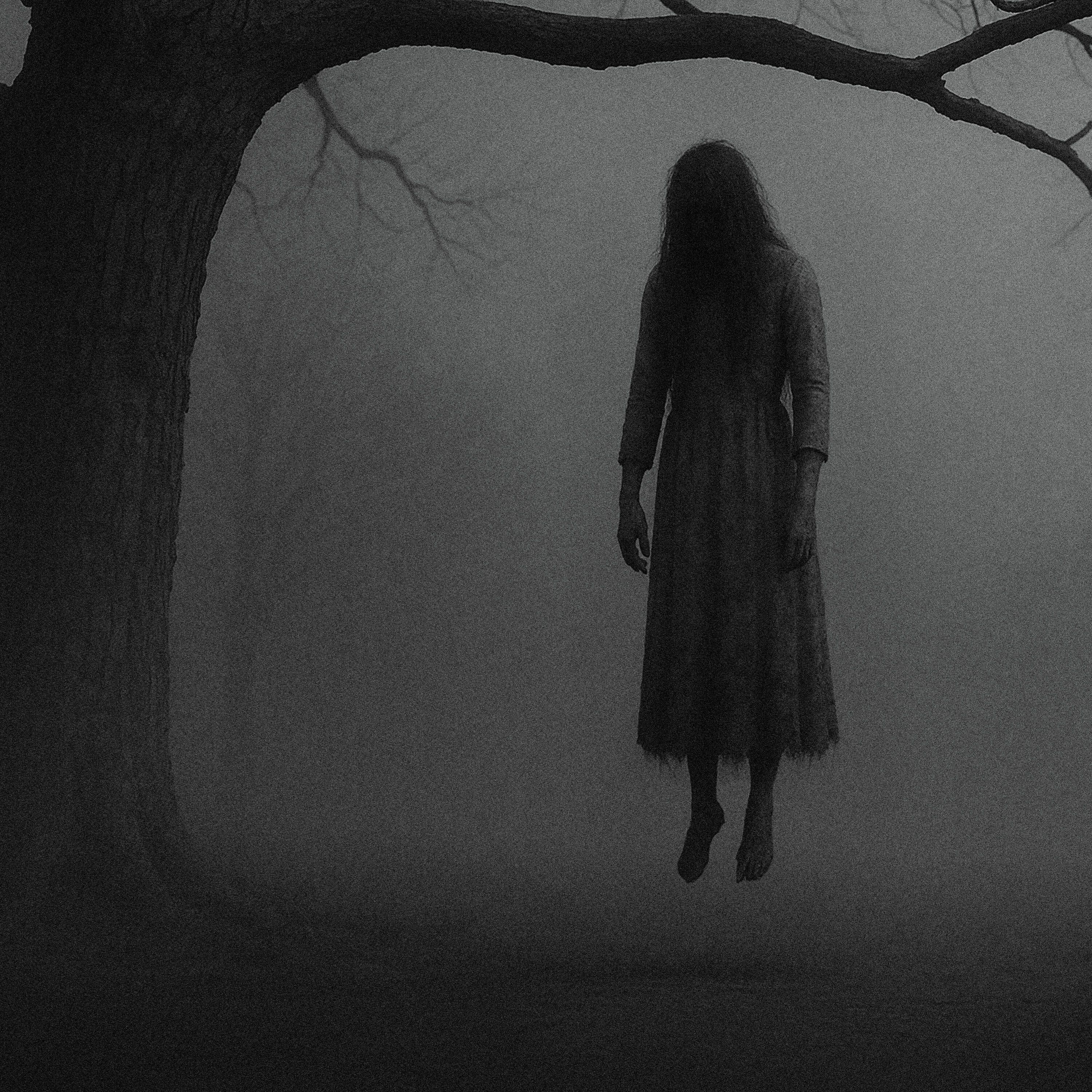 Invocamos Algo en la Escuela (y otras historias de horror)