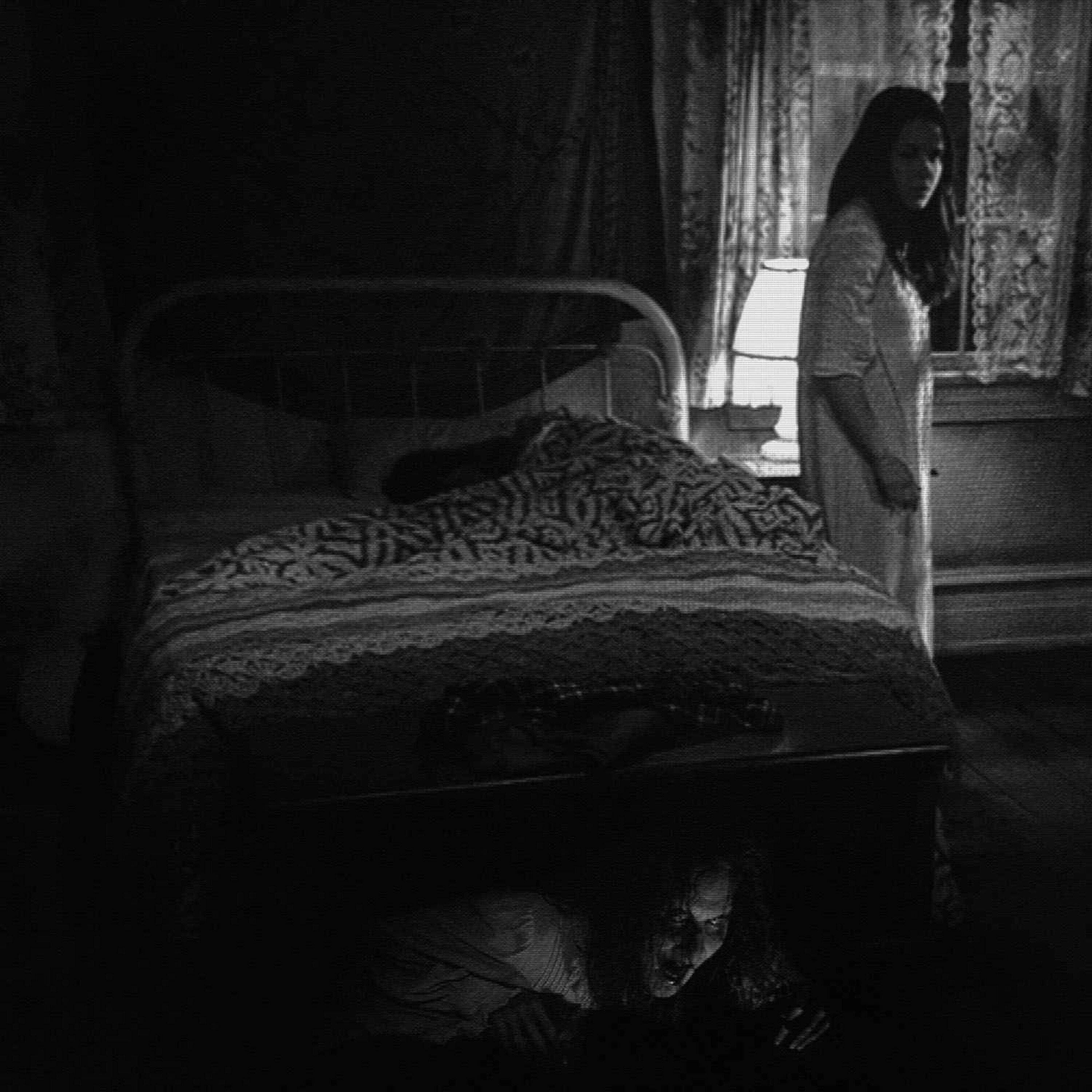 Revisa debajo de tu cama antes de dormir (y otras historias de horror)