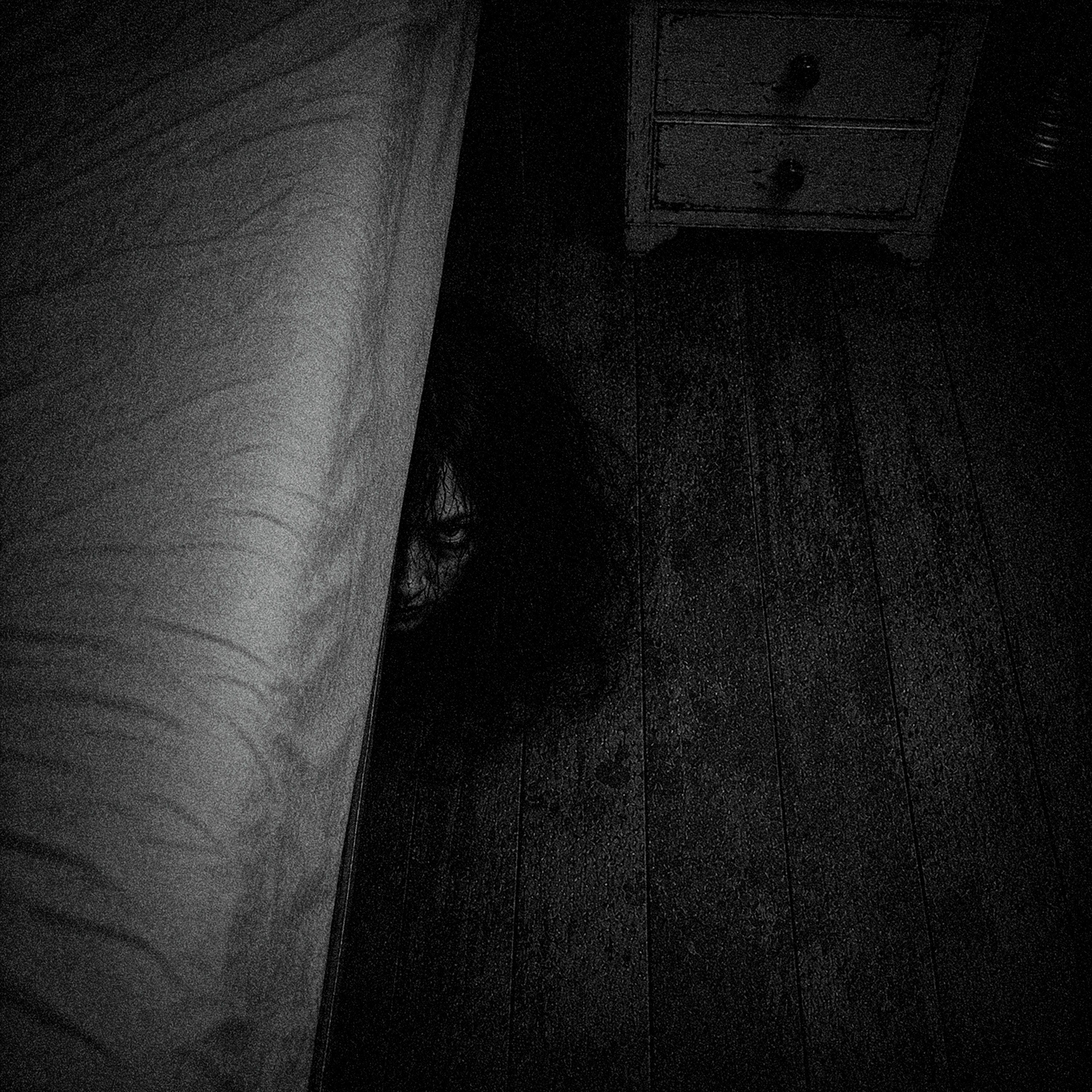 Algo reza debajo de tu cama (relatos de terror) — Relatos de la Noche cover