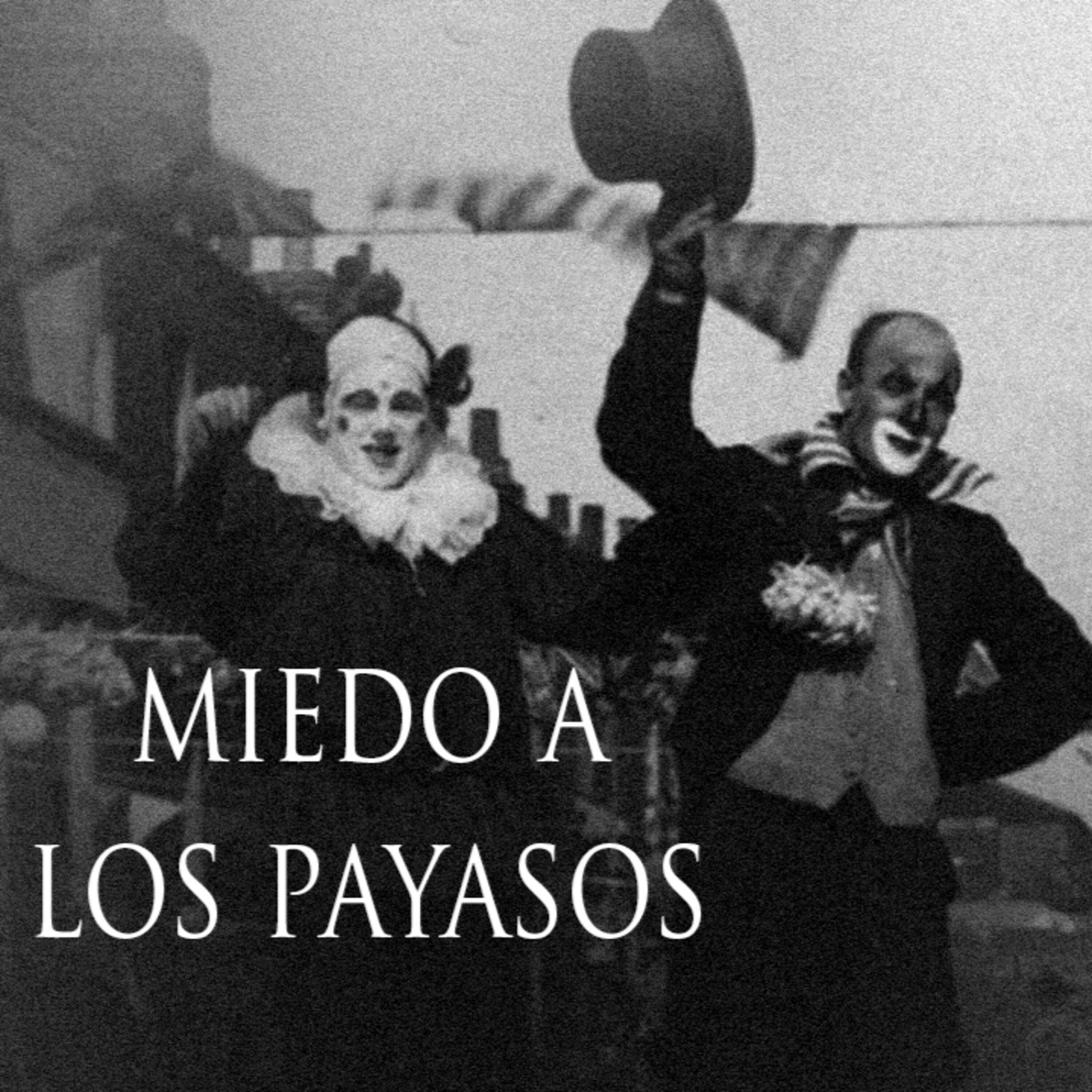 Tres payasitos de porcelana