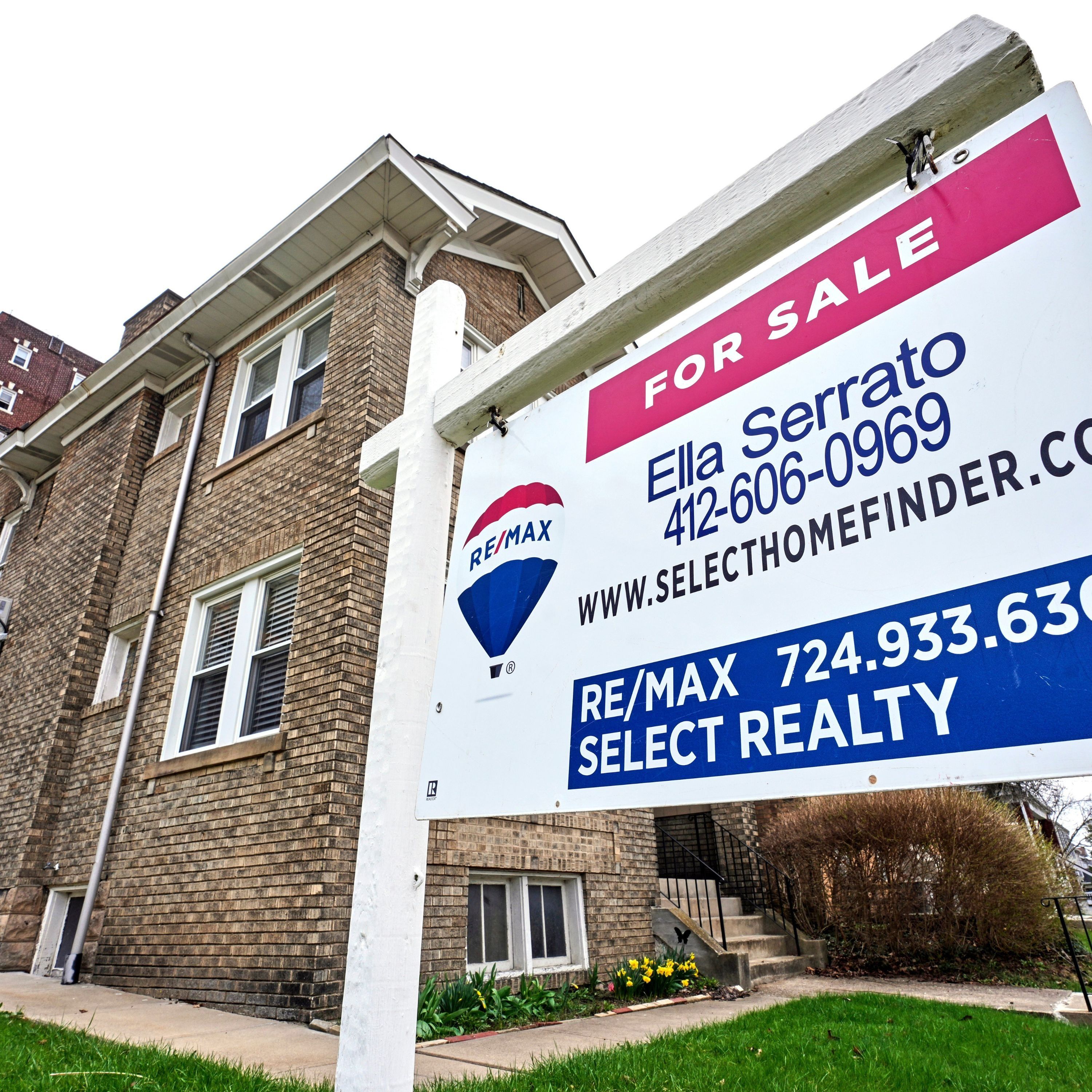 Home Sales Fall Apart as Cancellations Rise