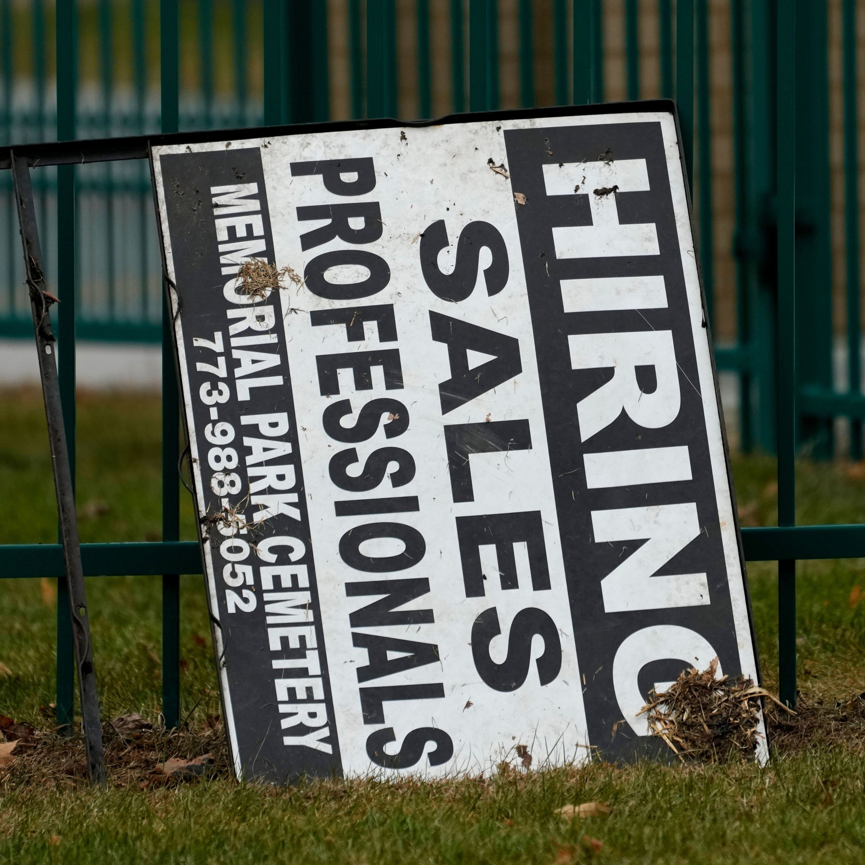 Americans Losing Confidence in Pay and Job Opportunities